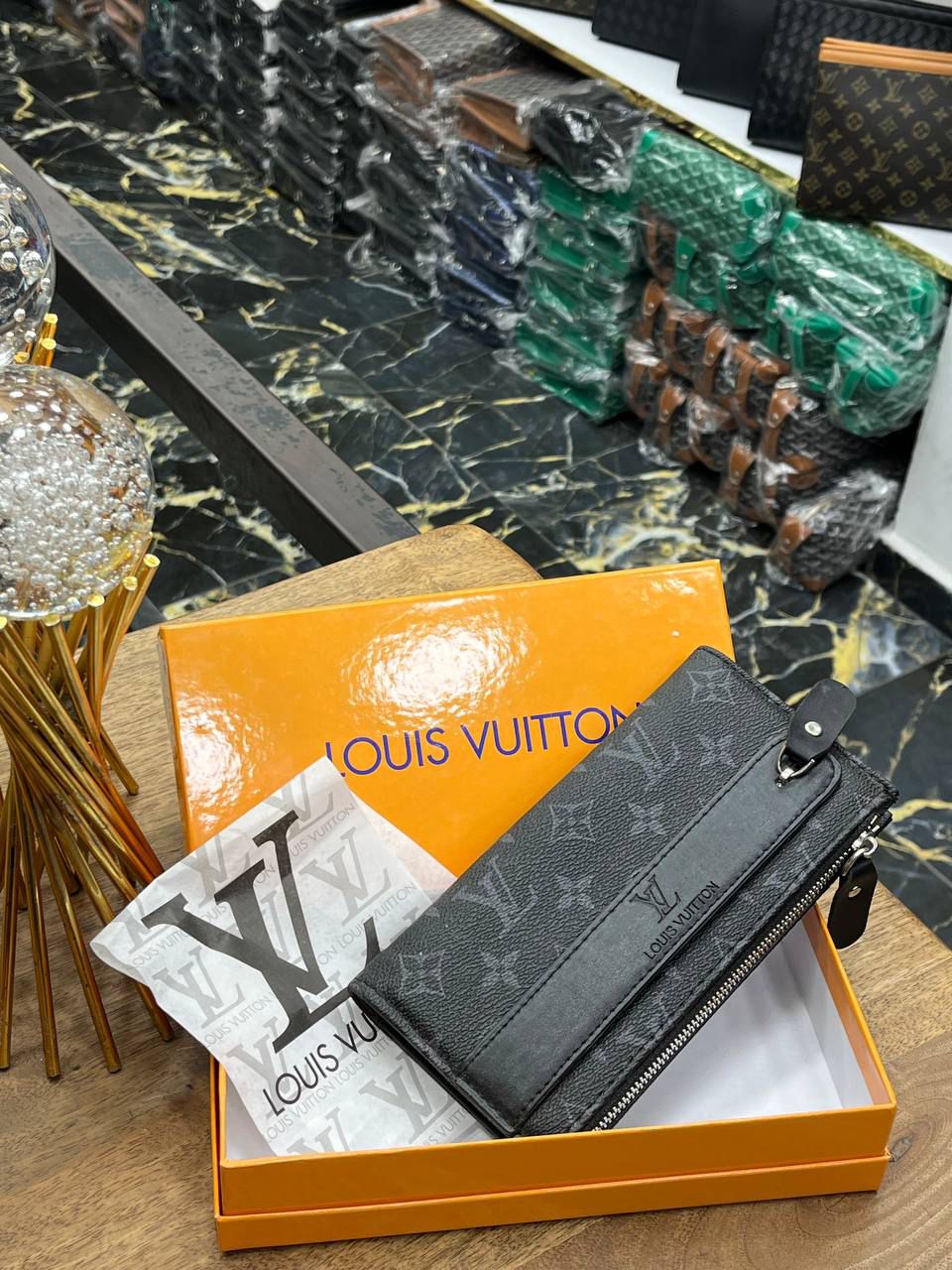 LOUIS VUITTON ERKEK EL ÇANTASI